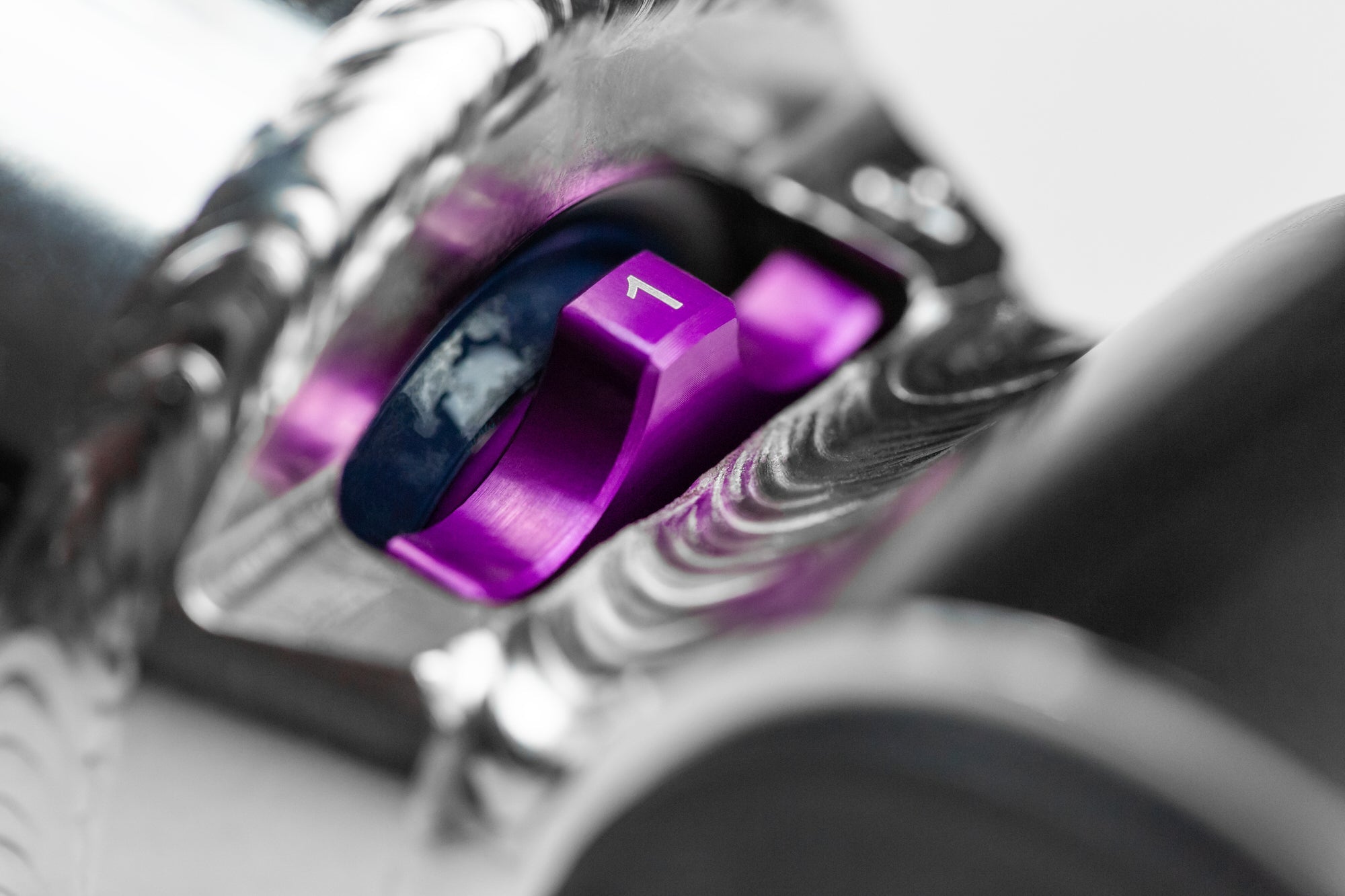 gepfeffert.com Gewindefahrwerk V3 4MOTION / QUATTRO Ø 50mm (mit Sturzdomlager) - gepfeffert.com