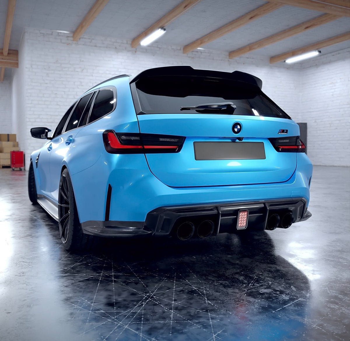     BMW M3 G81 Touring V7 Carbon Dachspoiler Heckansicht