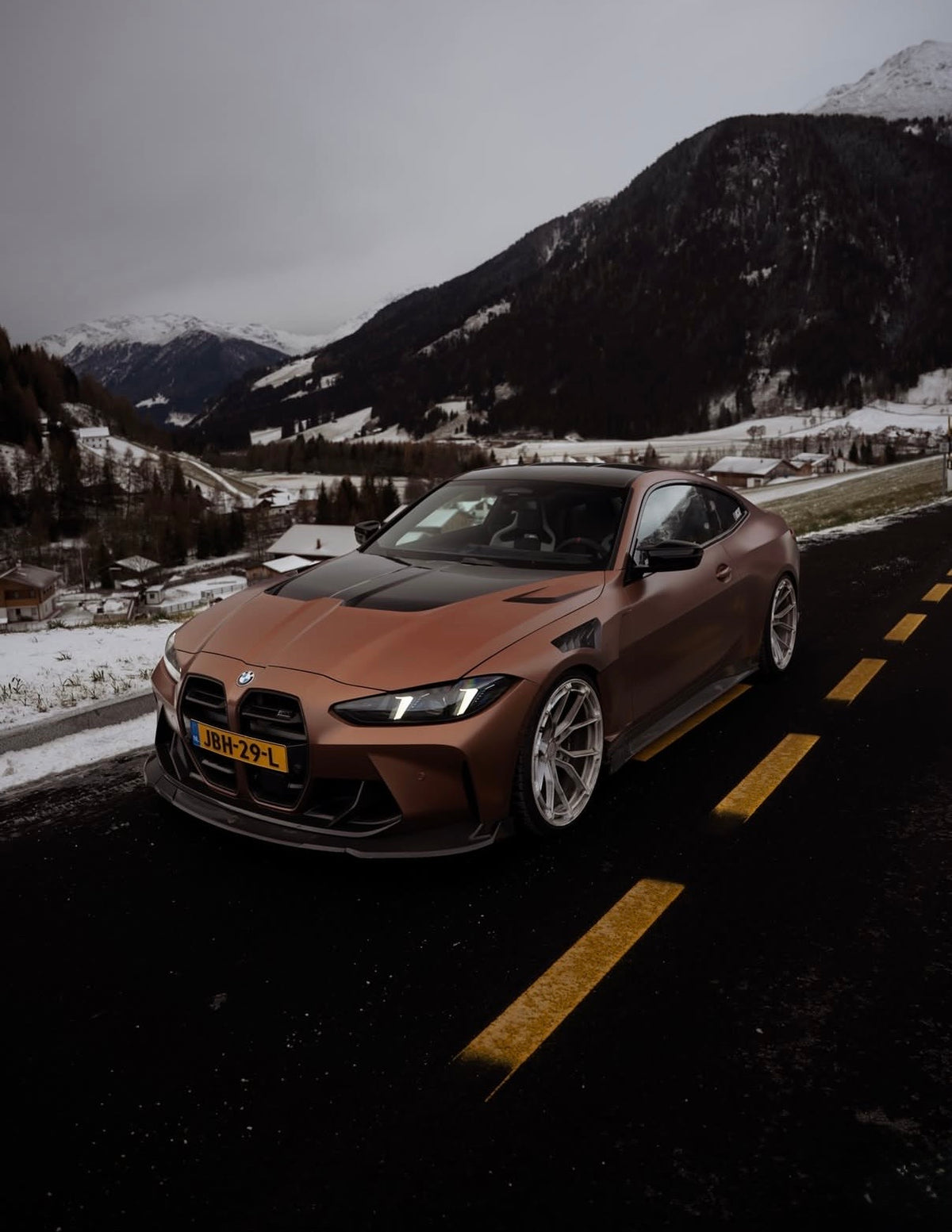 BMW G8X Frontlippe aus hochwertigem Dry Carbon