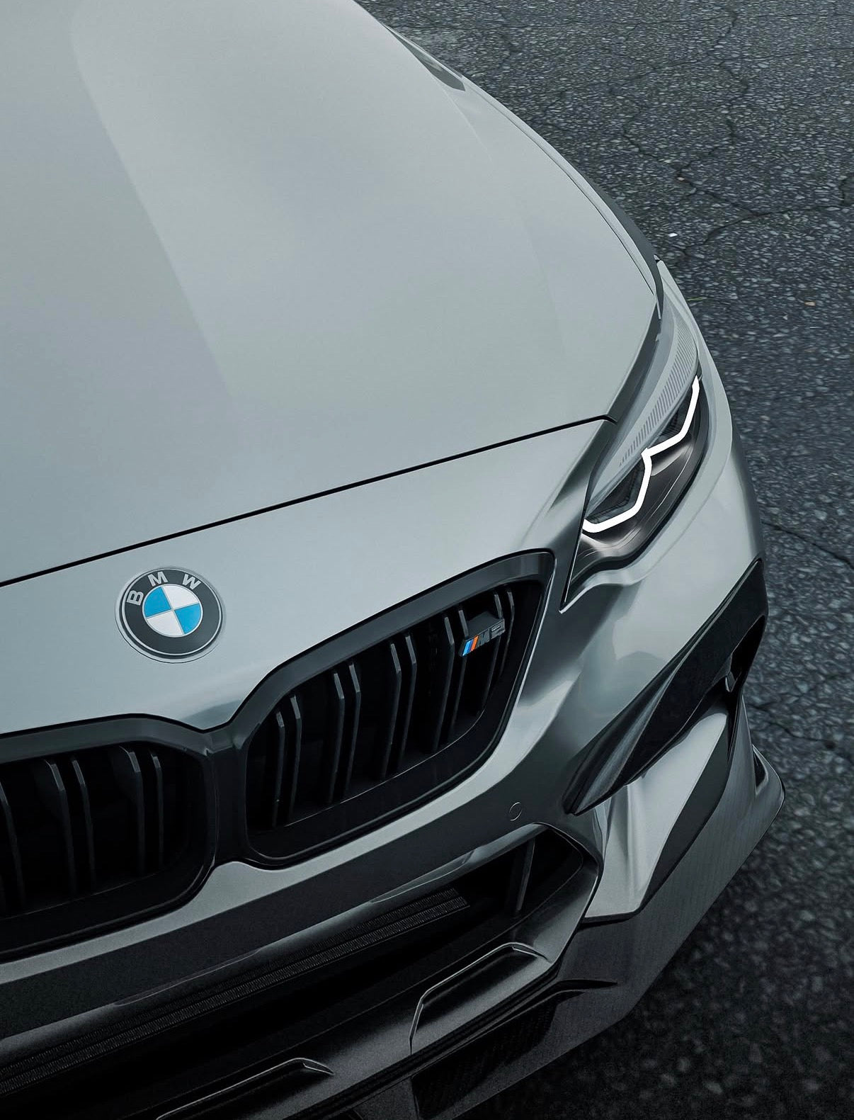 BMW M2 Competition F87C mit hochwertigem Carbon Bodykit und Dry Carbon Anbauteilen