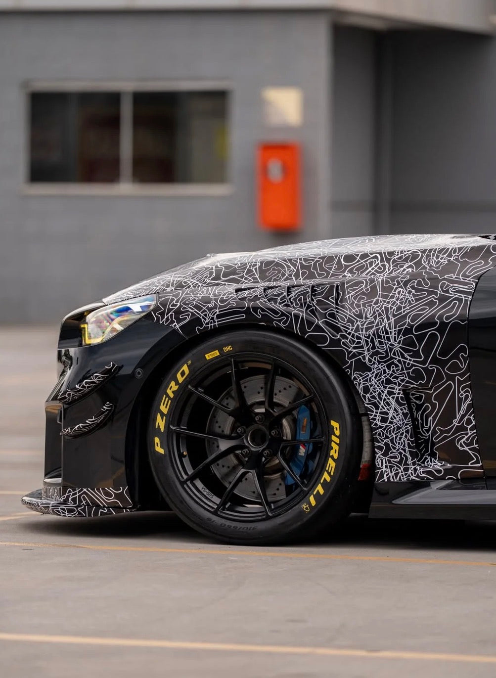 BMW M2 G87 Carbon Kotflügel mit aerodynamischen Luftauslässen