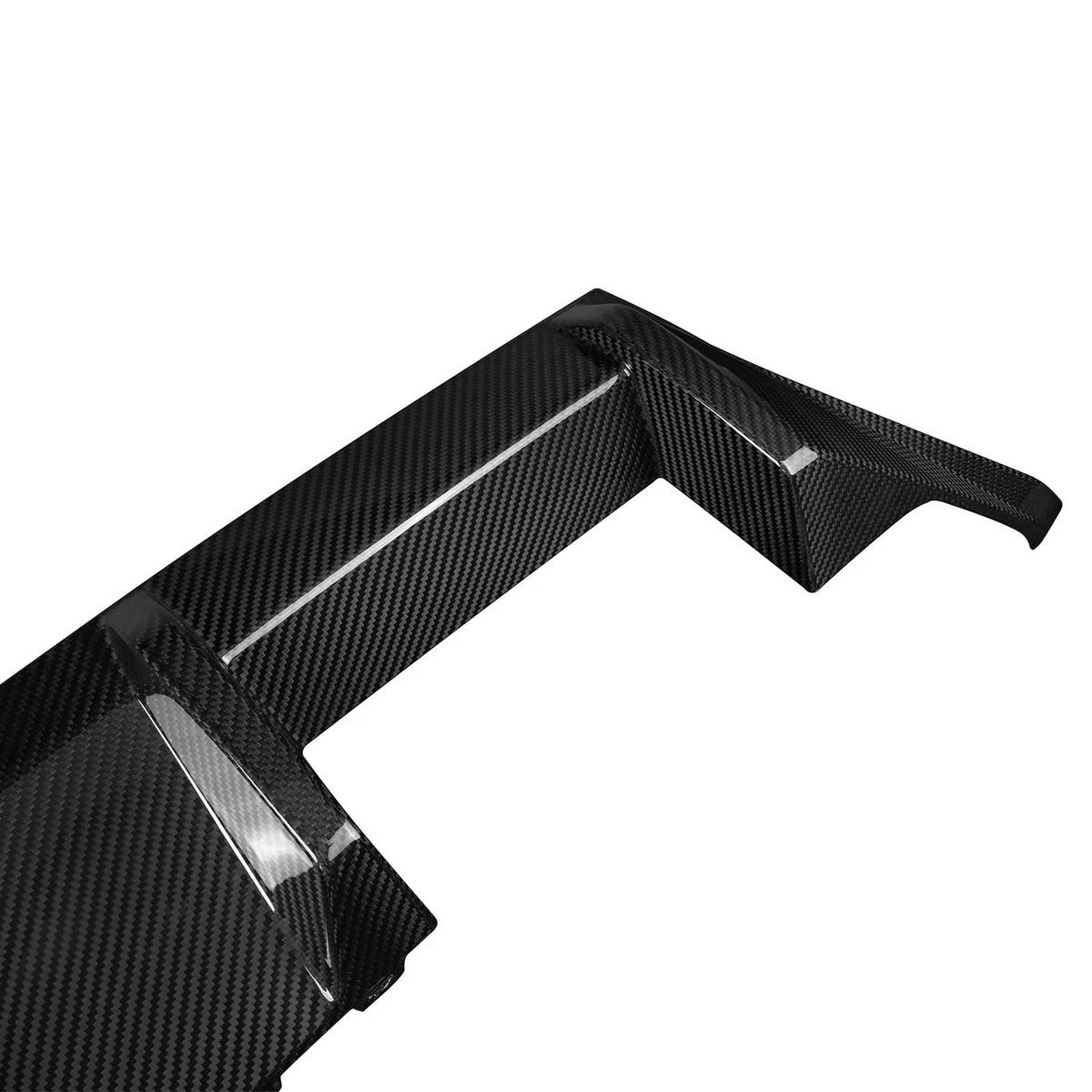 V3 Dry-Carbon Heckdiffuser passend für BMW M2 G87 – Nahaufnahme des seitlichen Carbon-Abschlusses