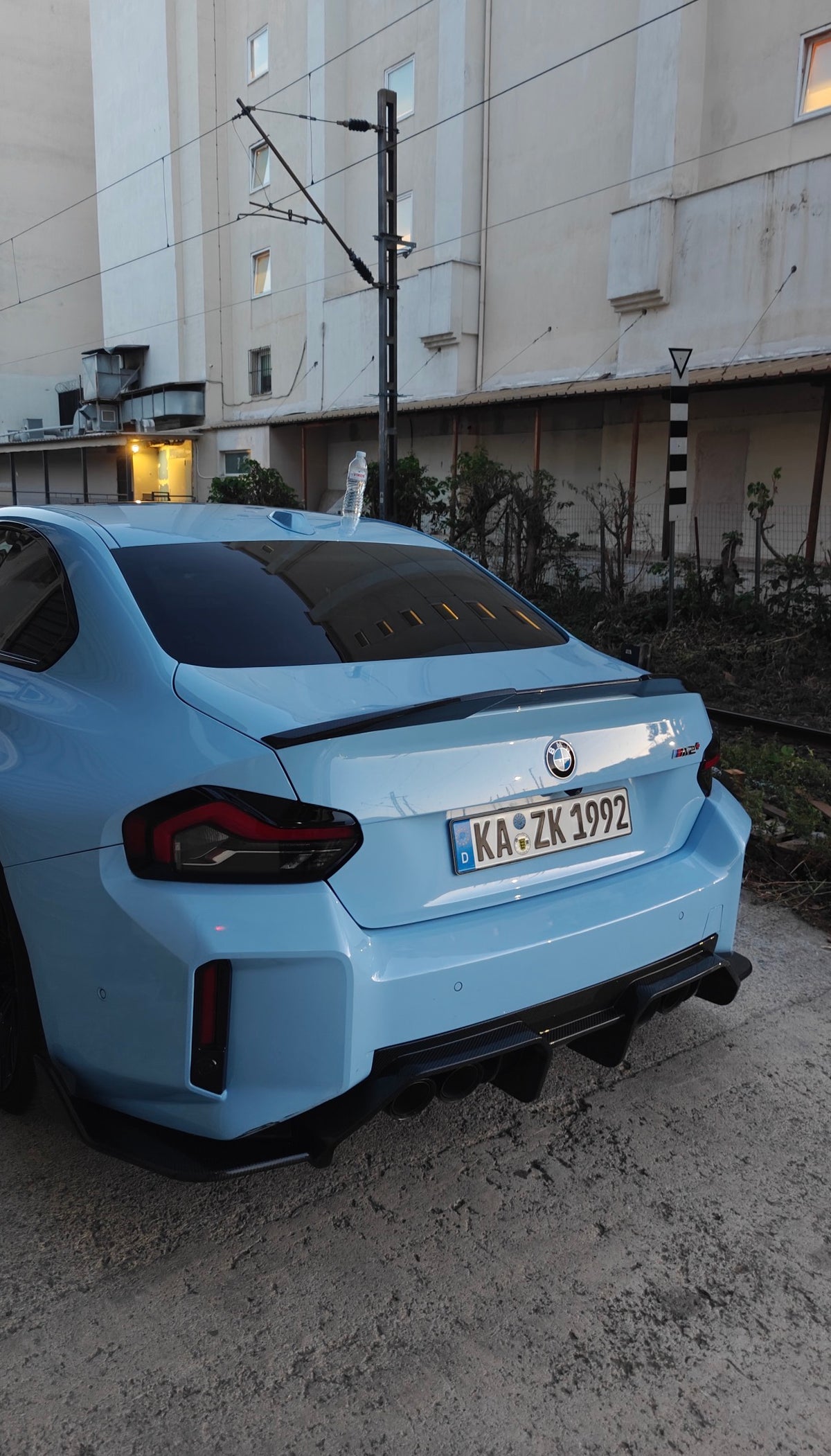 BMW M2 G87  mit CPG + V5 Dry-Carbon Heckdiffuser