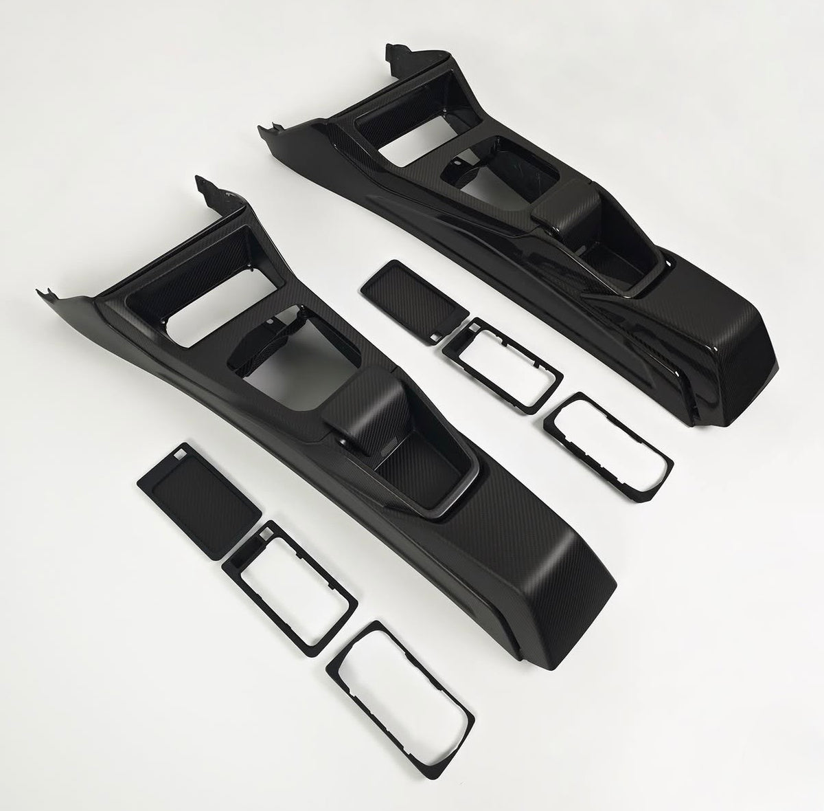 CPG+ CS Dry-Carbon Mittelkonsole passend für BMW M2 G87 M3 G80 G81 M4 G82 G83