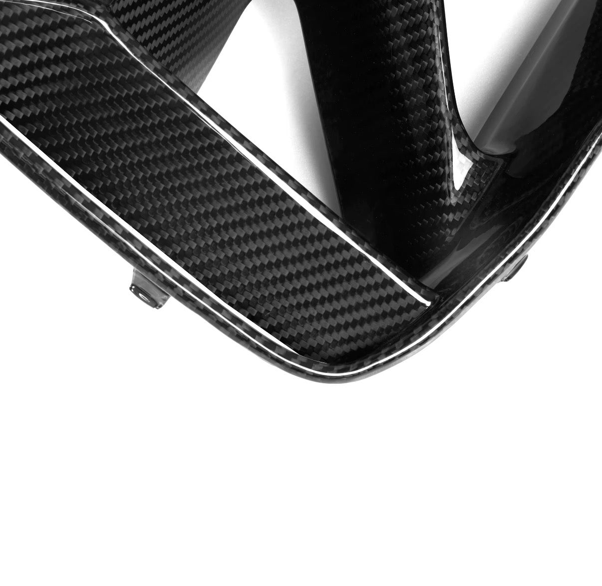 BMW 2er G42 2022+ Stoßstangen-Einsätze V3 CPG Carbon