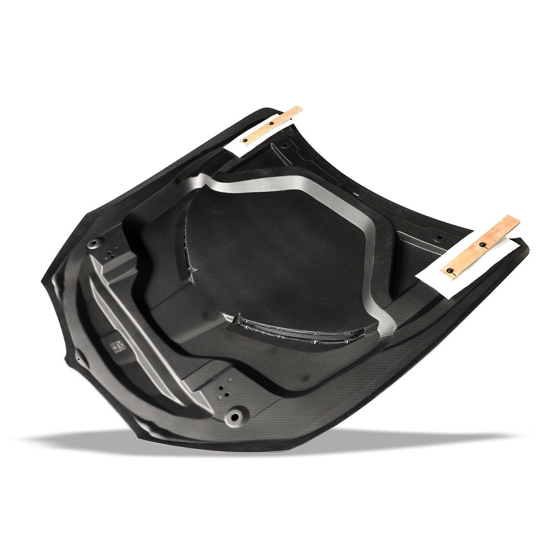 BMW M8 F91 F92 F93 RV Motorhaube CPG Carbon