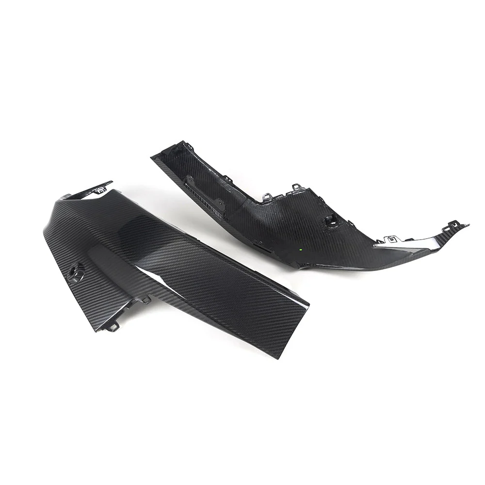 BMW 2er G42 2022+ Seitenstoßstangen-Diffuser-Einsatz CPG V1 Carbon