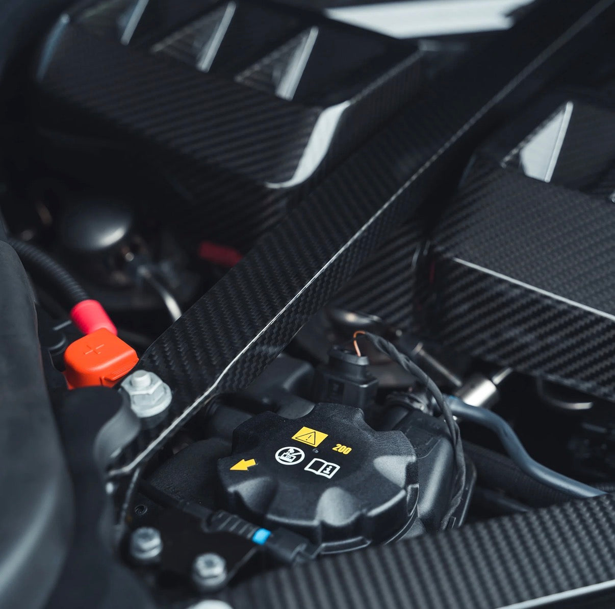 BMW M2 G87 M3 G80 G81 M4 G82 G83 CPG Design Domstrebe Motorraum Carbon