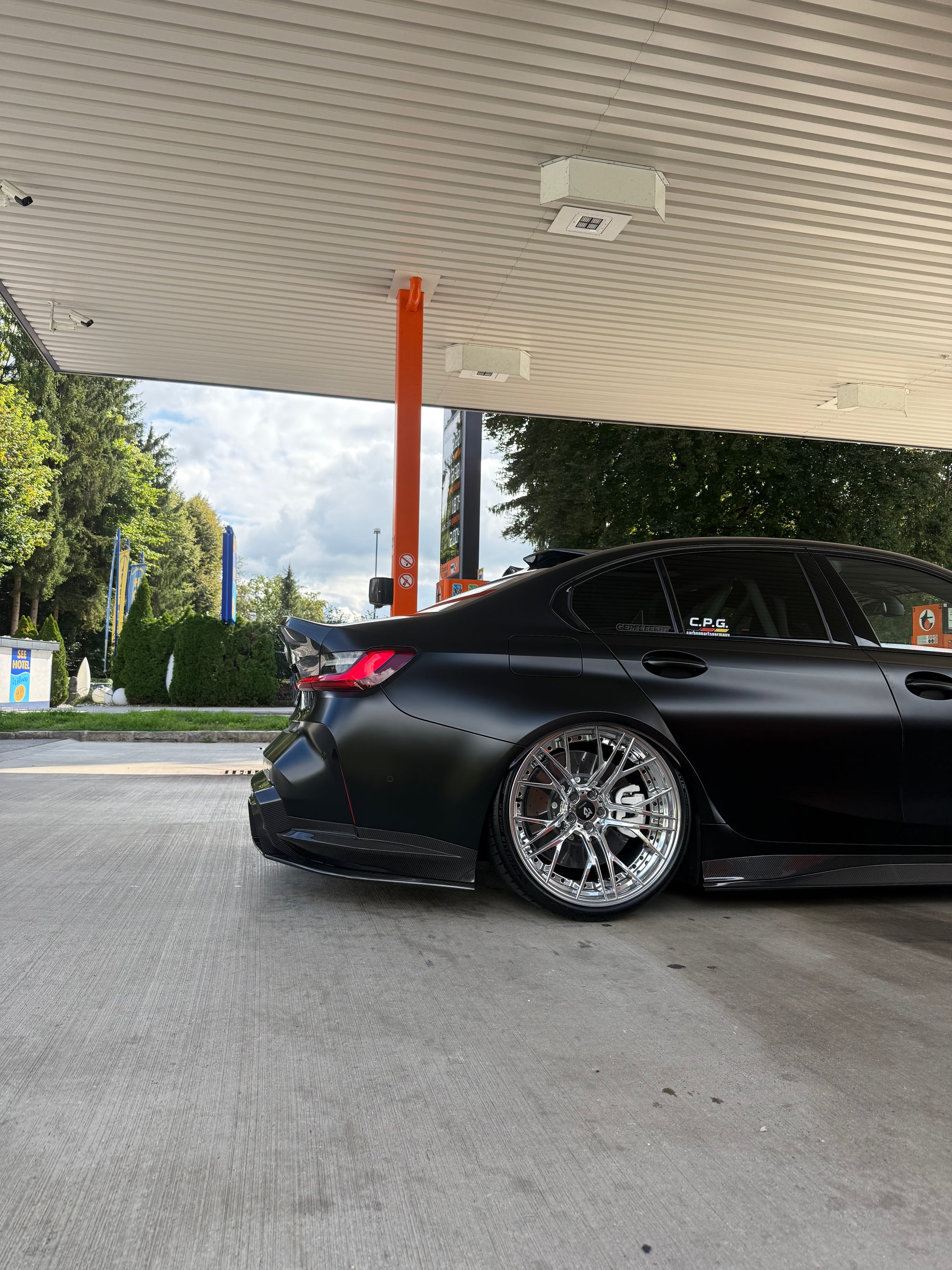 RV V1 Kofferraumdeckel Dry Carbon passend für BMW M3 G80