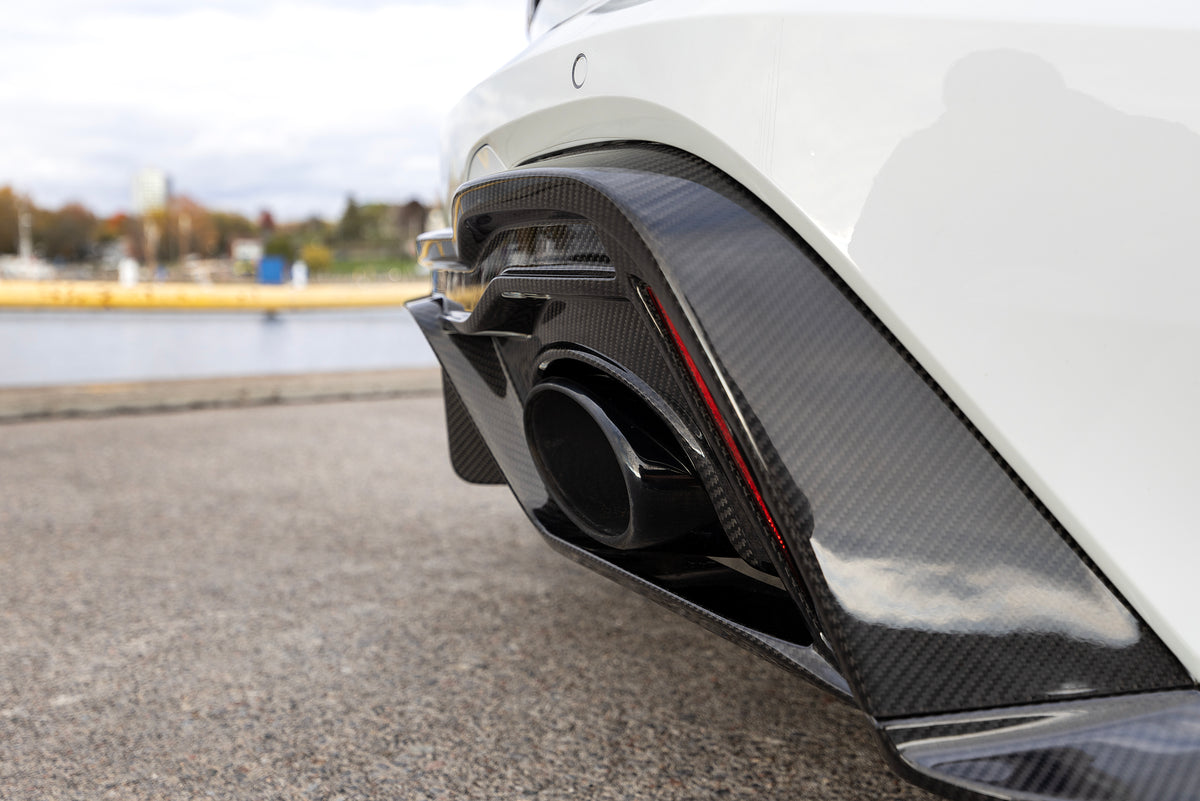 Audi RS6 Avant C8 mit Carbon Heckdiffuser V2 – seitlicher Detailausschnitt