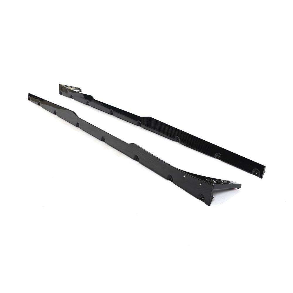 Komplettes Set V5 Dry-Carbon Seitenschweller für Audi RS6 C8 – linke und rechte Seite
