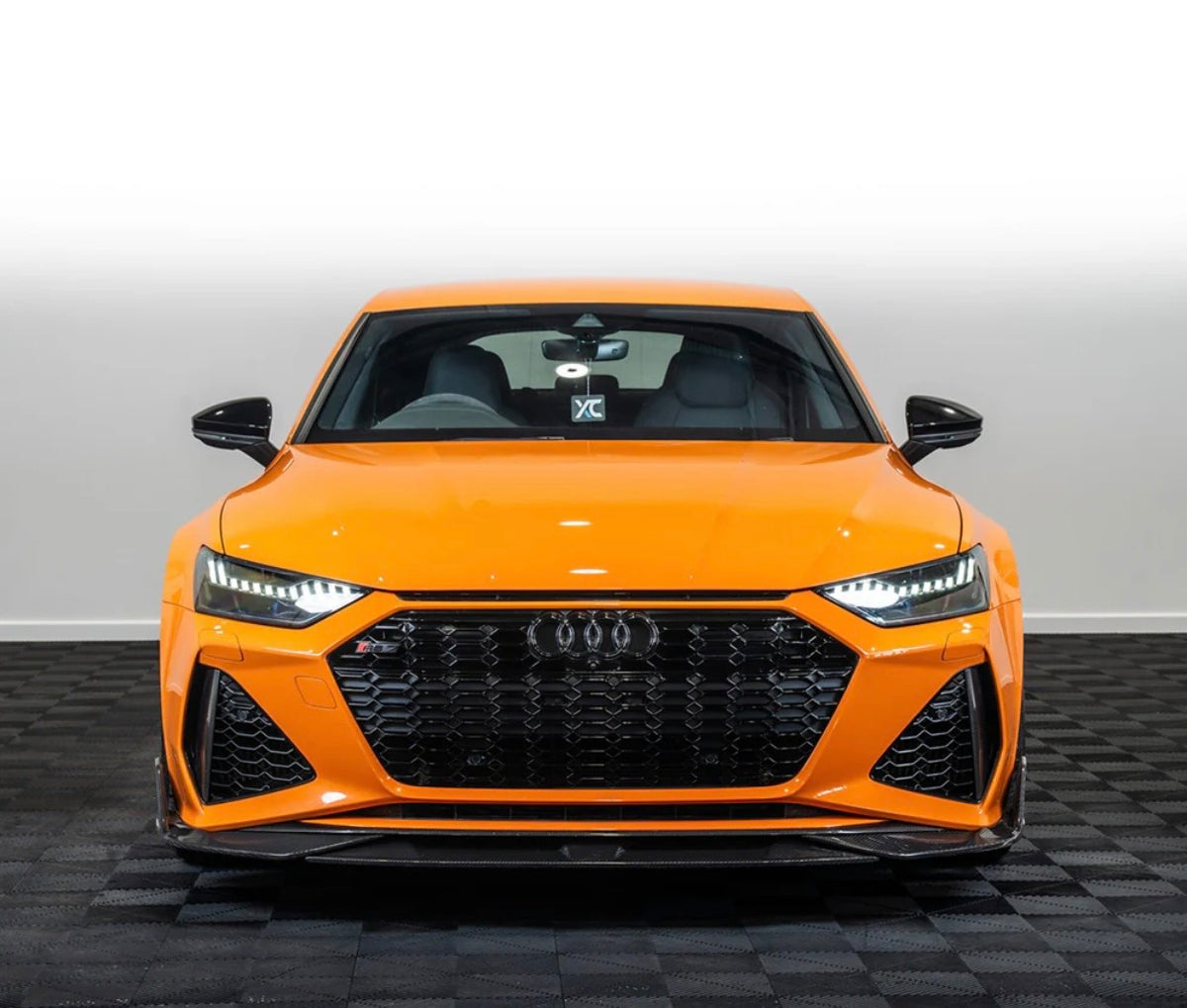 Audi RS7 C8 mit CPG + V1 Dry-Carbon Frontlippe – sportliche Frontansicht