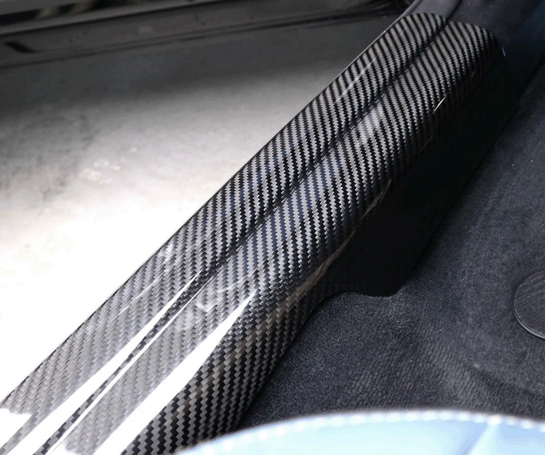 Dry-Carbon Einstiegsleisten Cover mit sichtbarer Carbonstruktur