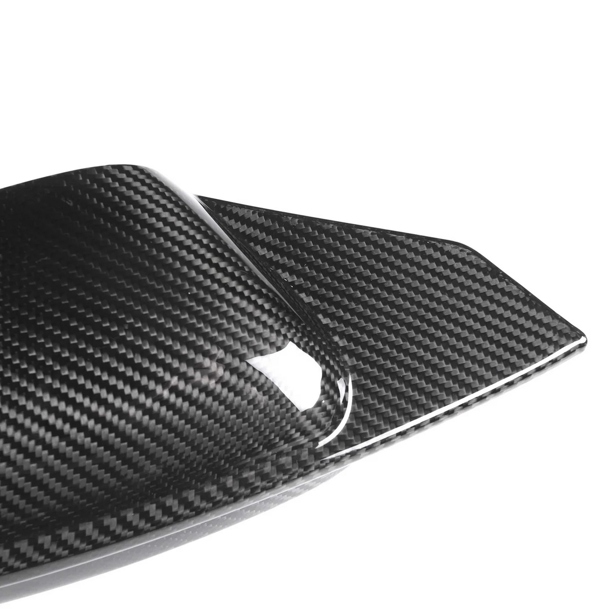 Detailaufnahme der CPG + G8X Style Spiegelkappe aus echtem Dry-Carbon mit glänzender Oberfläche und sichtbarer Carbonfaserstruktur