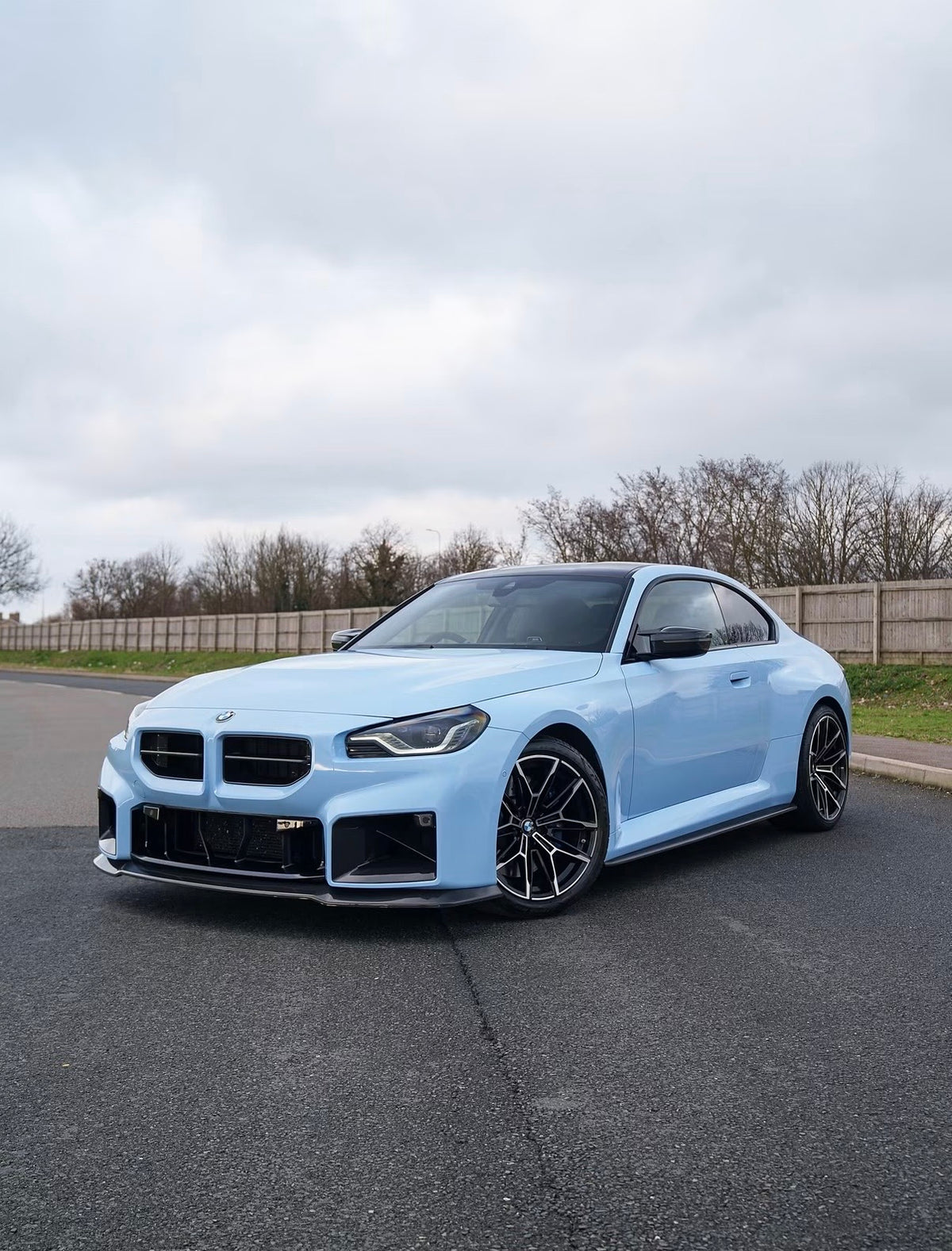 CPG + V2 Carbon Lufteinlässe montiert an der Front des BMW M2 G87