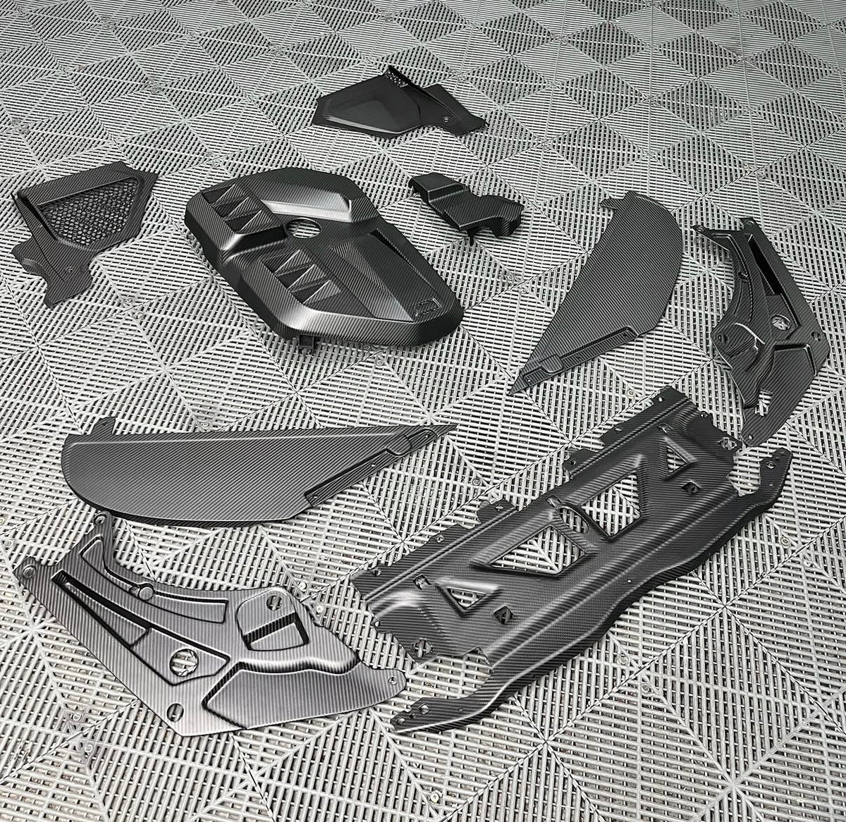 CPG V2 Dry-Carbon Motorraum-Set mit mehreren Carbonabdeckungen passend für BMW M2 G87, M3 G80 G81 und M4 G82 G83