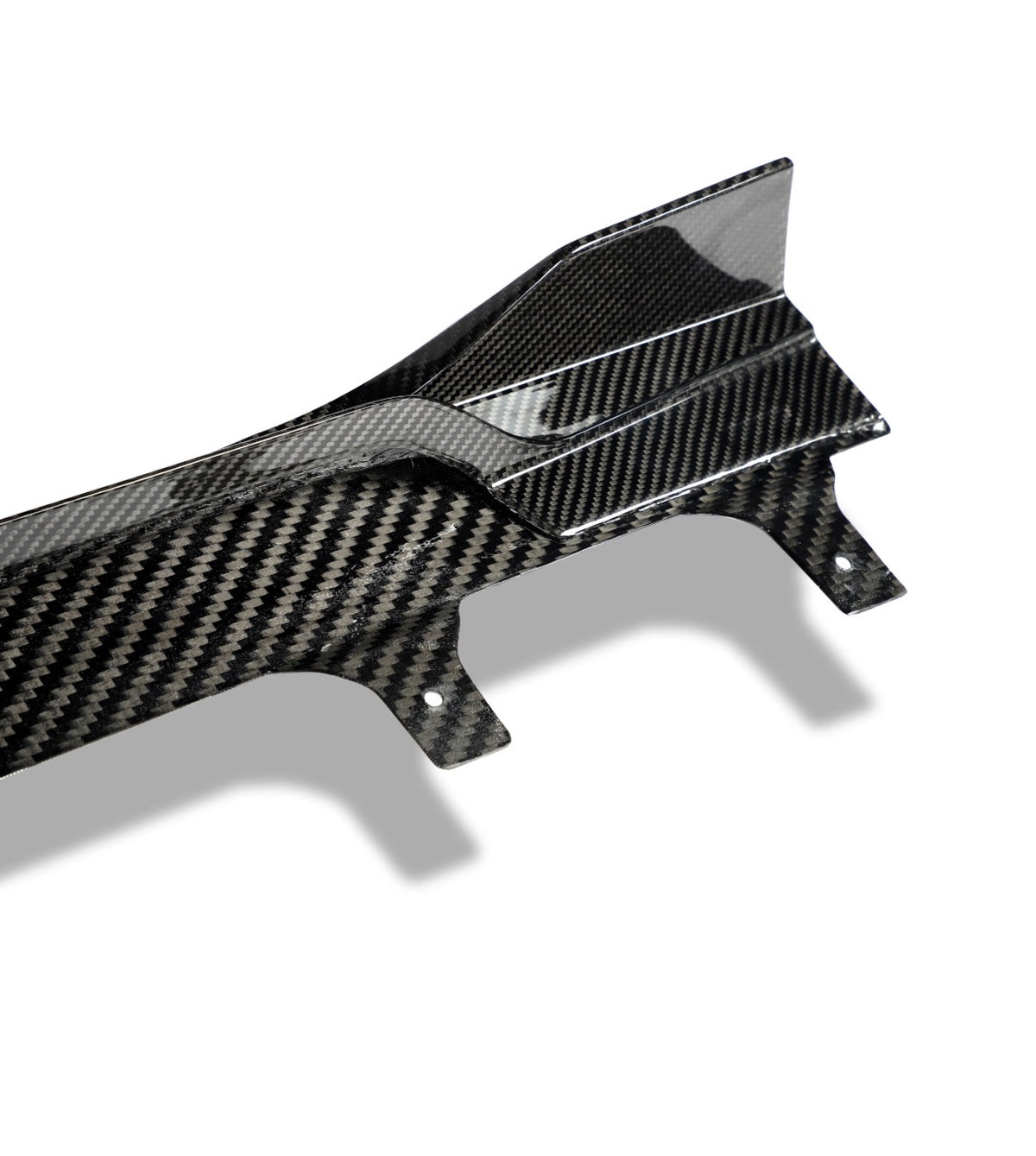 Detailansicht der RV V1 Seitenschweller am BMW M2 G87