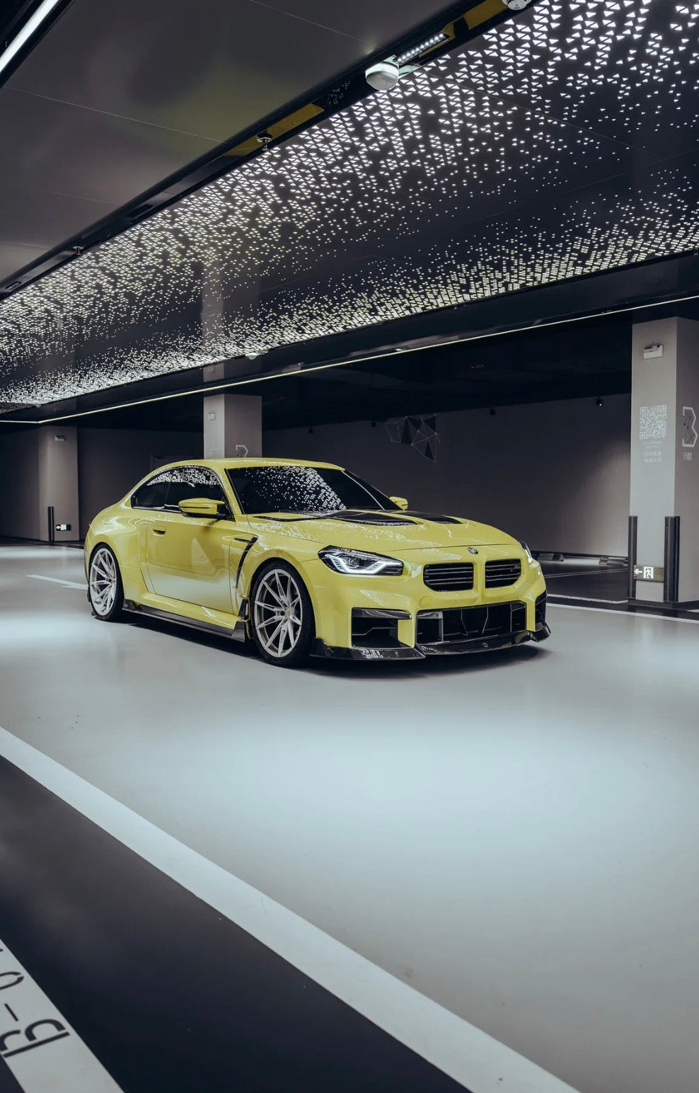 BMW M2 G87 mit RV V1 Seitenschwellern und dynamischer Seitenlinie