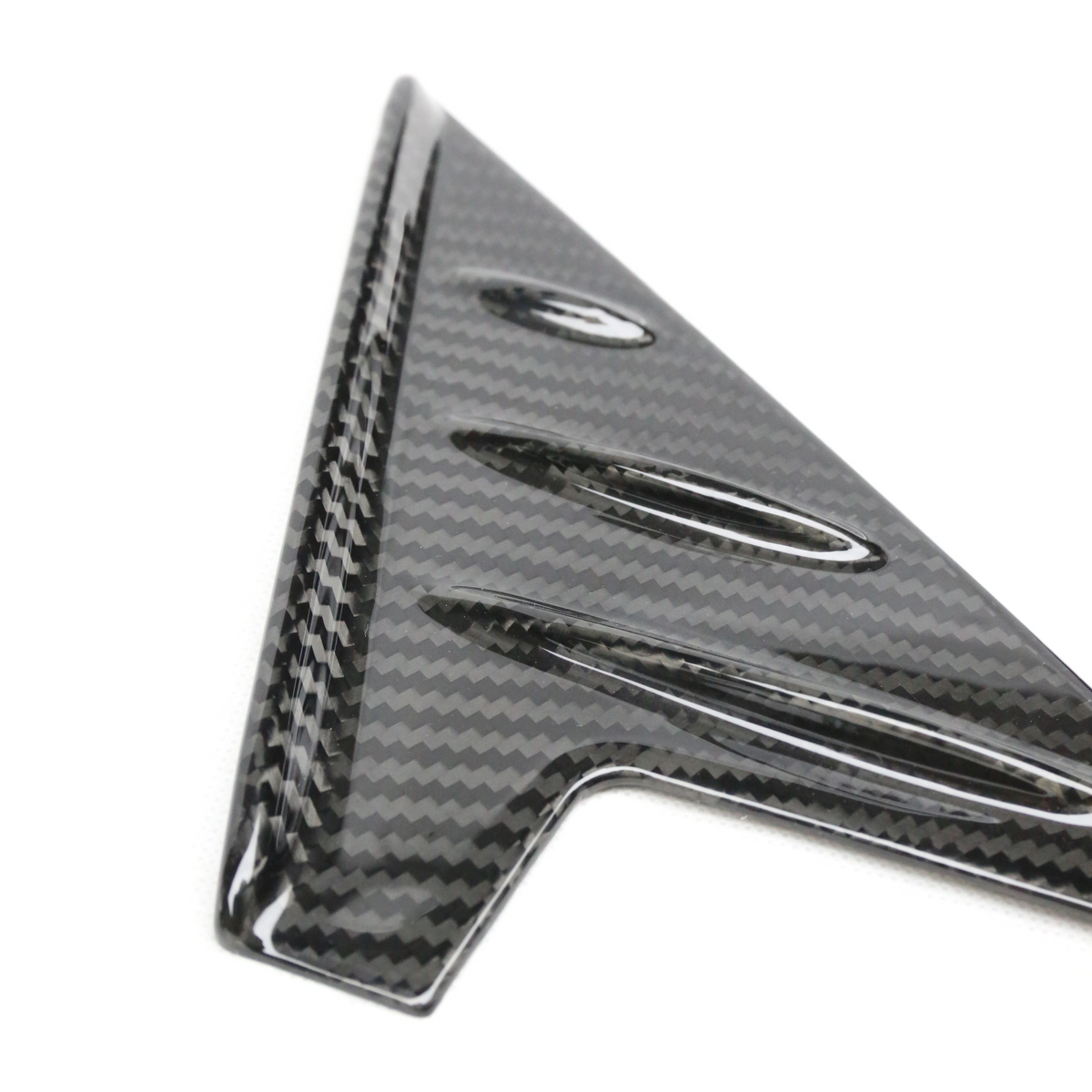 CPG+ V2 Dry-Carbon Spiegelsäulenverkleidung für BMW M2 G87, M3 G80 G81 und M4 G82 G83 – Carbon-Struktur Detailansicht
