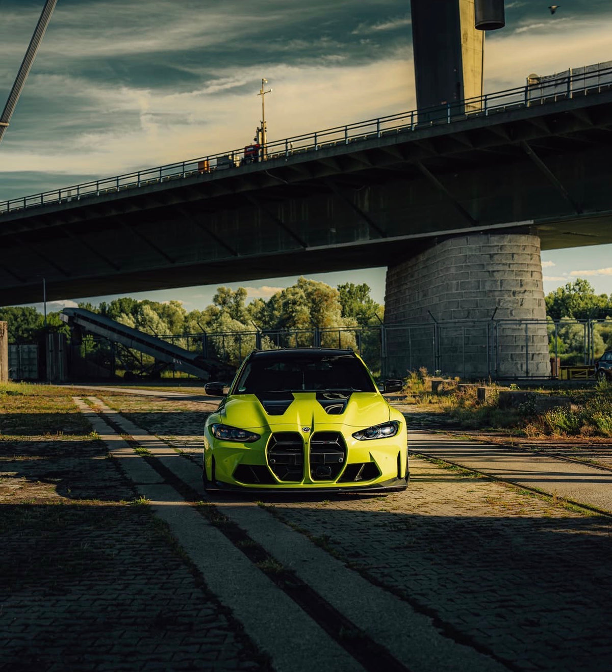 BMW M3 G80 mit CPG+ V4 CSL Carbon Motorhaube – Frontansicht
