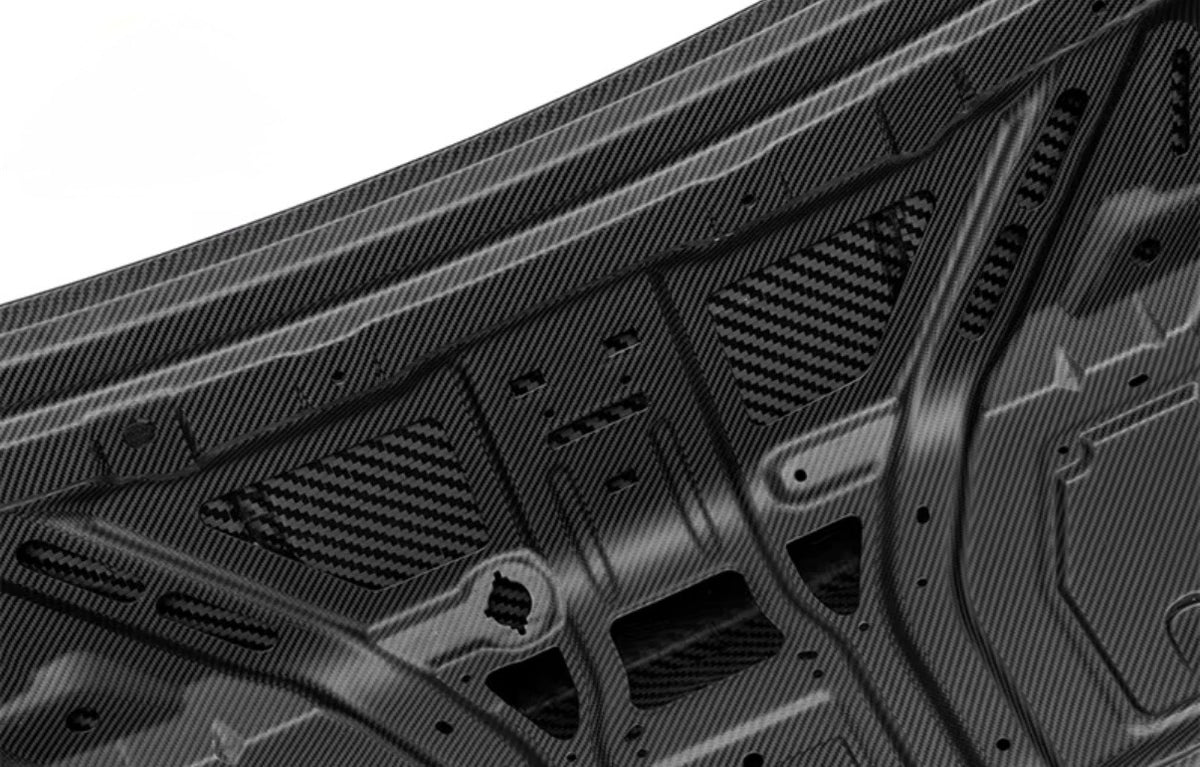 BMW M3 G80 und M4 G82 CPG+ V3 CSL Kofferraumdeckel – Detailansicht der inneren Carbon-Struktur