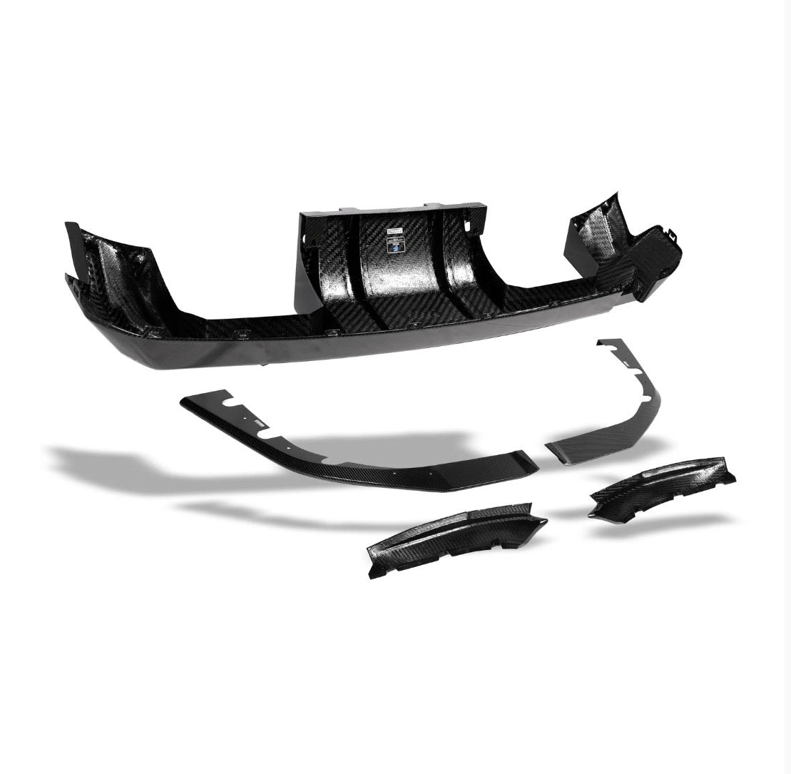 CPG+ RV V1 Dry-Carbon Heckdiffuser mit zusätzlichen Carbon-Aerodynamikelementen
