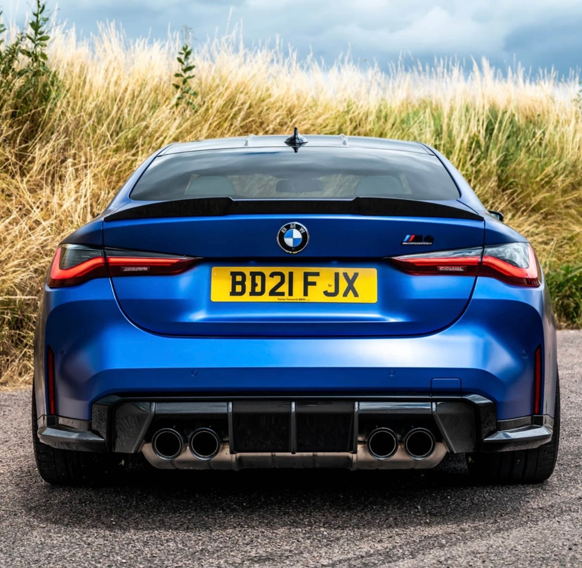 BMW M4 G82 mit Dry-Carbon Heckdiffuser in der Heckansicht