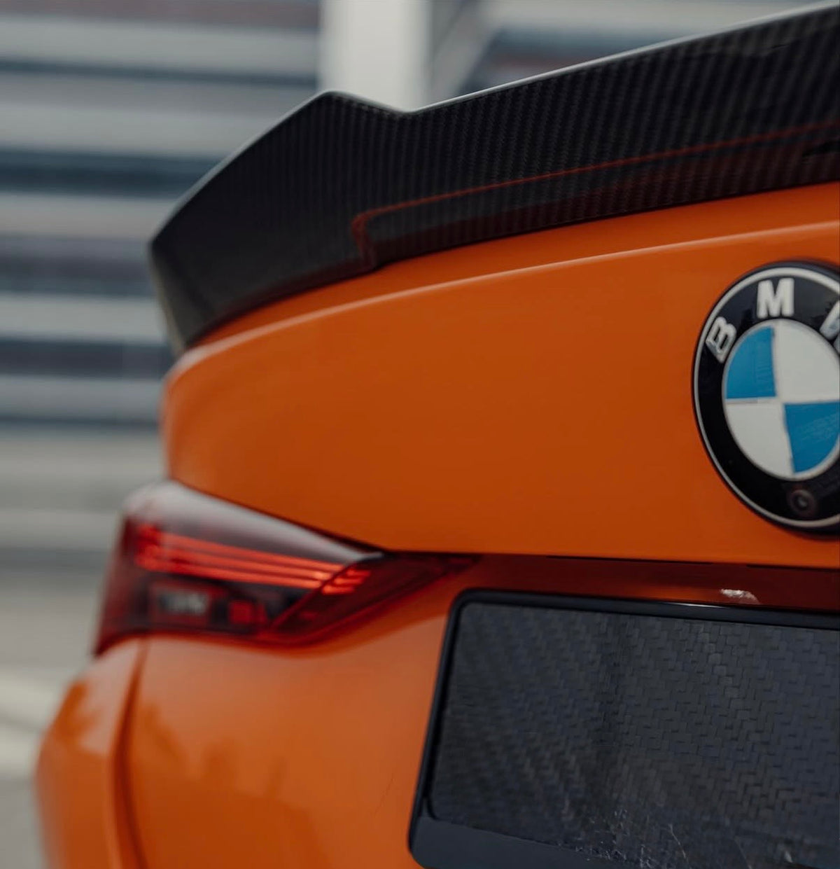 CPG+ V2 Carbon Kofferraumspoiler am BMW M4 G82 – Nahaufnahme der Heckpartie