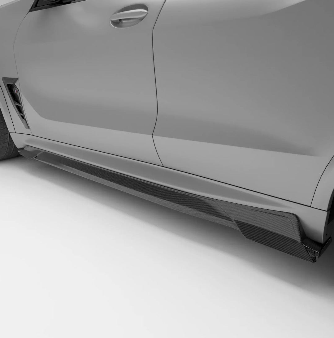RV Dry Carbon Seitenschweller passend für BMW X5 M F95 am Fahrzeug