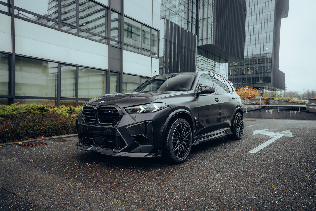 BMW X5 M F95 LCI mit CPG Carbon Stoßstangen-Einsätzen