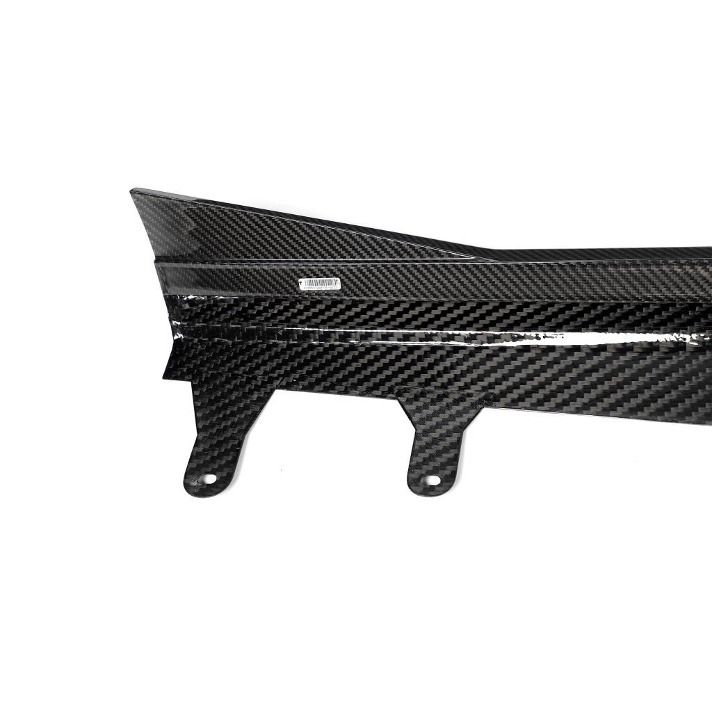 Verarbeitung der CPG MP V9 Carbon Seitenschweller für BMW X5 M F95 LCI