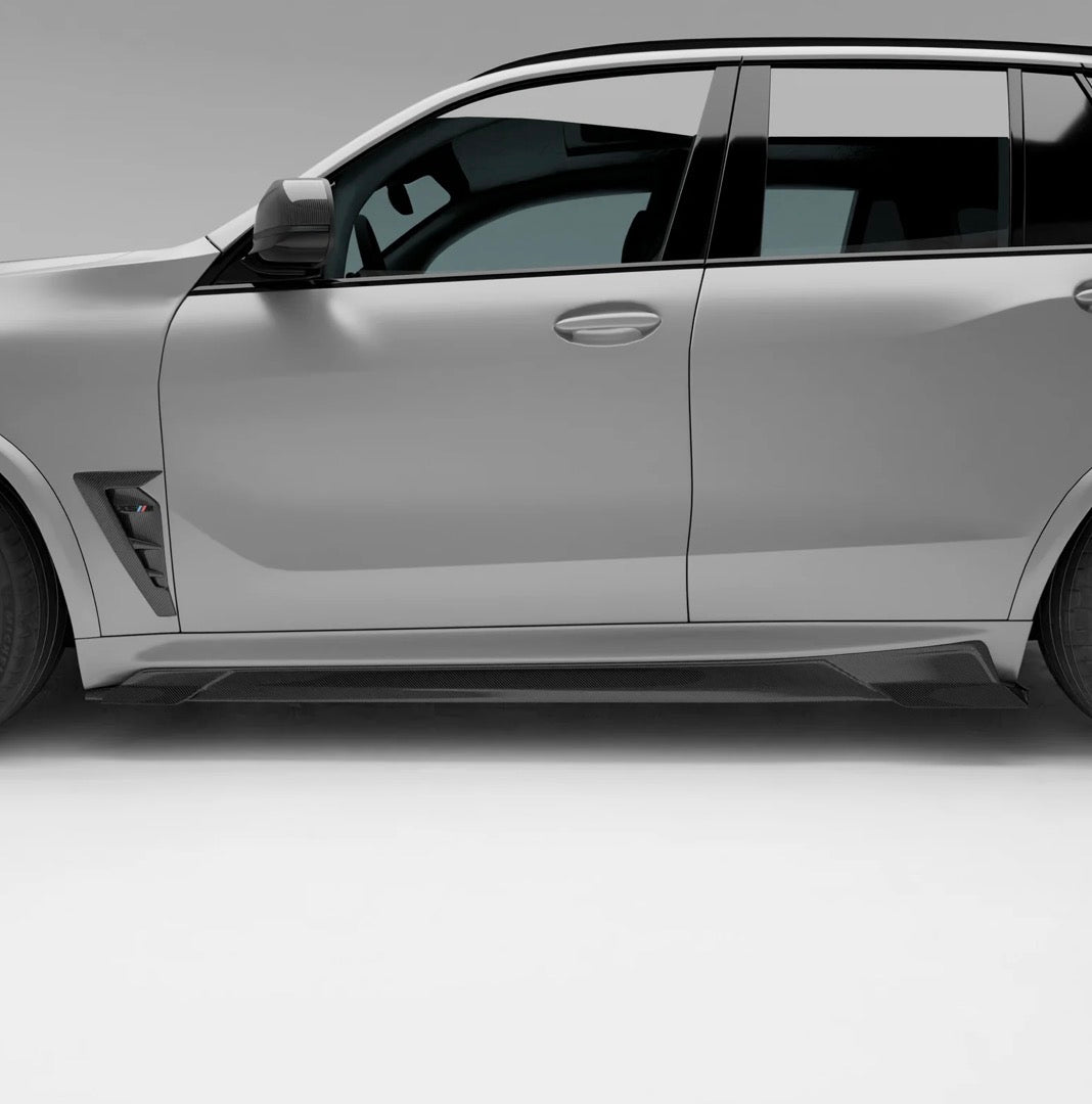 BMW X5 M F95 mit CPG RV Seitenschwellern aus Dry Carbon Seitenansicht