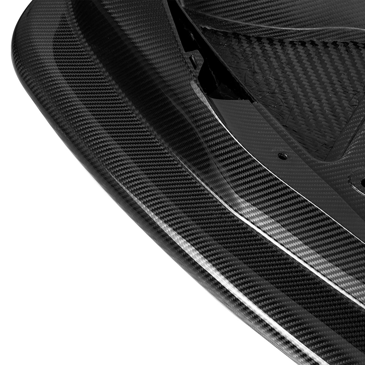 CPG+ GT4 Dry-Carbon Frontspoiler für BMW M3 G80 und M4 G82 in schräger Seitenansicht