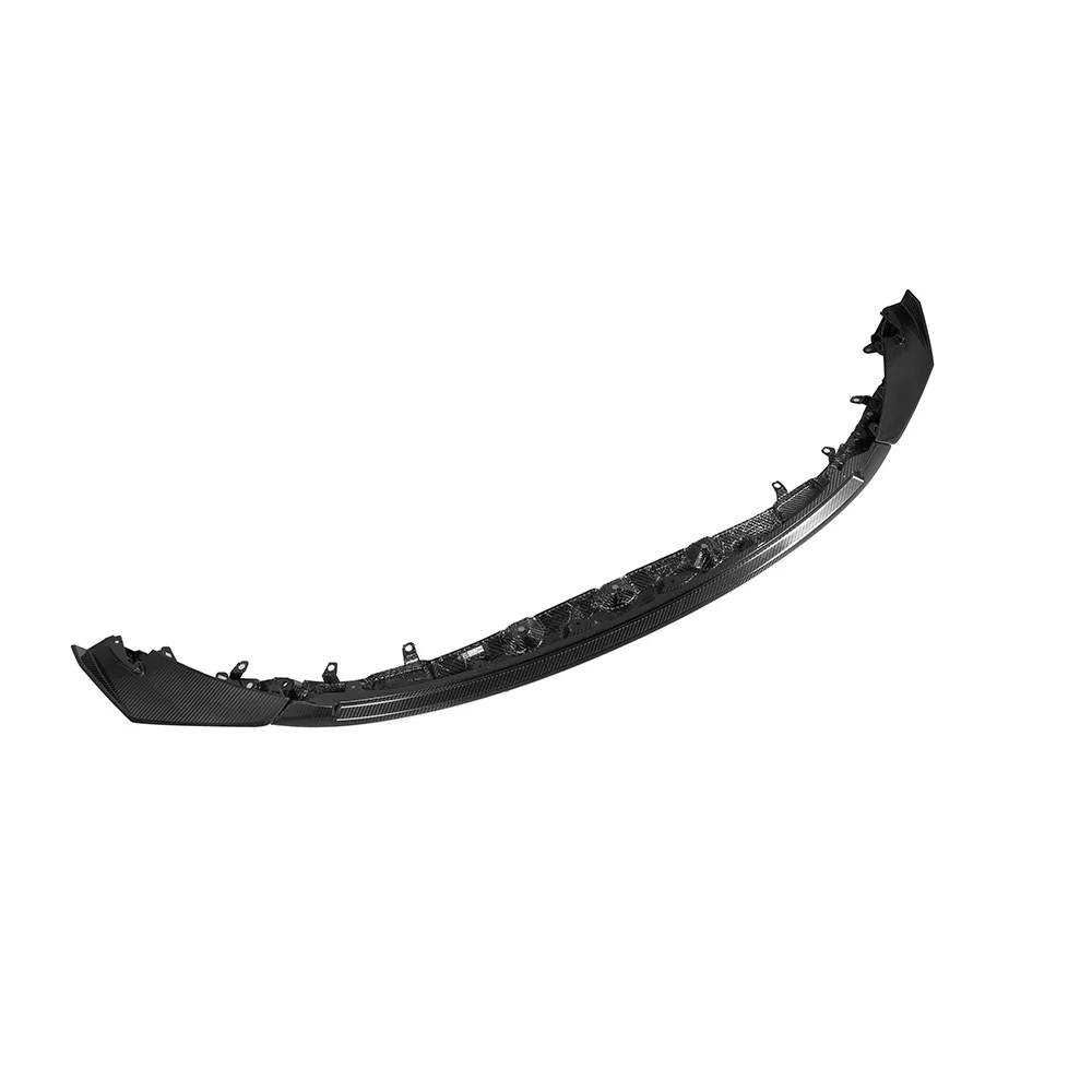 CPG+ V2 CS Dry-Carbon Frontspoiler in geschwungener Frontansicht passend für BMW M3 G80 G81