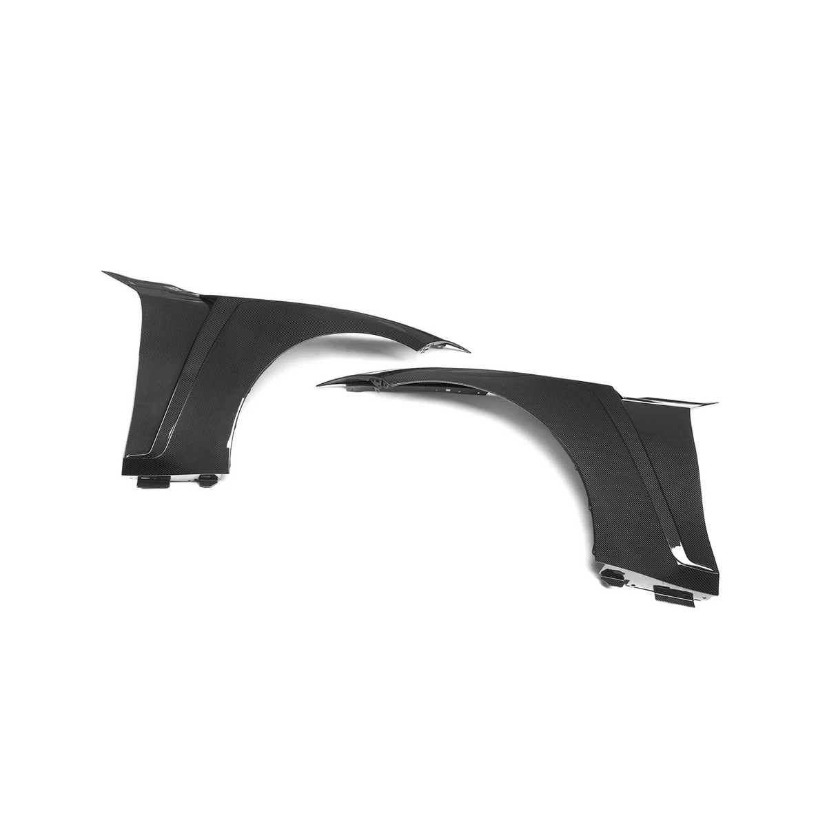 CPG+ V2 Dry-Carbon Kotflügel passend für BMW M3 G80 G81 und M4 G82 G83 – sportliche Seitenansicht