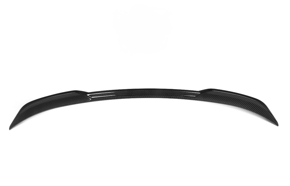 CPG + V7 Carbon Heckspoiler für BMW M3 und M4 – geschwungene Form in der Gesamtansicht