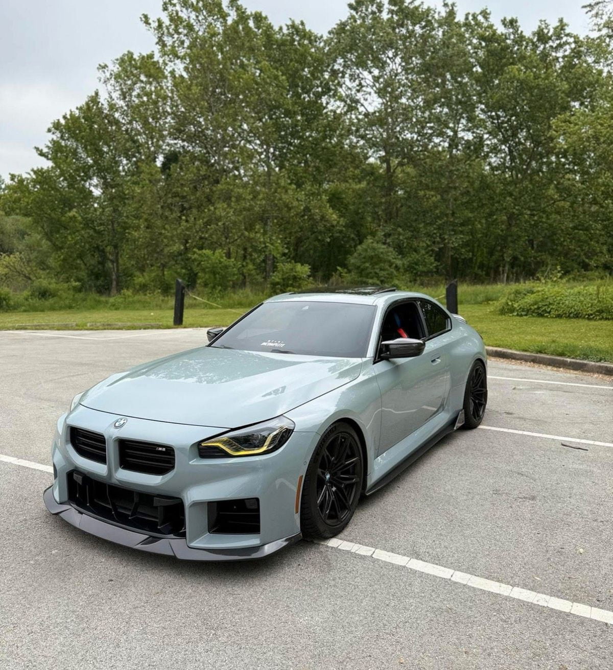 BMW M2 G87 mit CPG+ V9 Frontlippe aus Prepreg Dry-Carbon